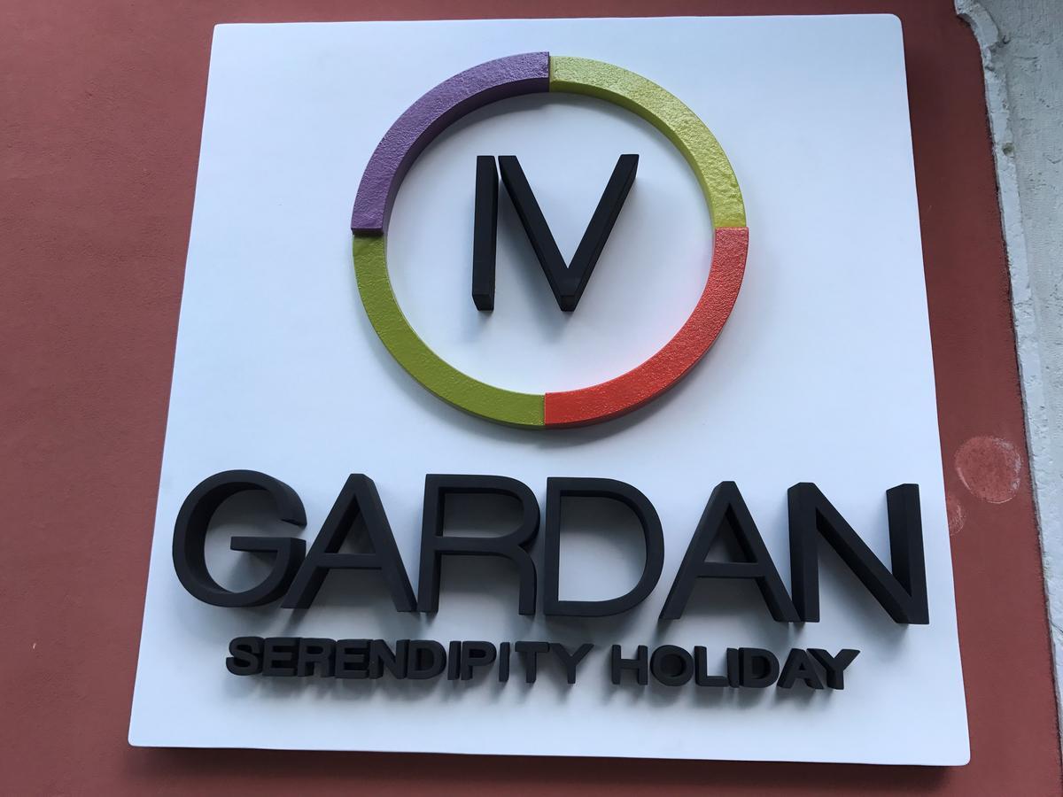 Holiday IV Gardan Riva del Garda Exterior foto
