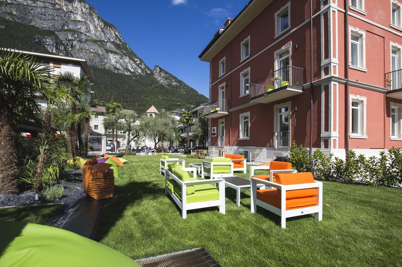 Holiday IV Gardan Riva del Garda Exterior foto