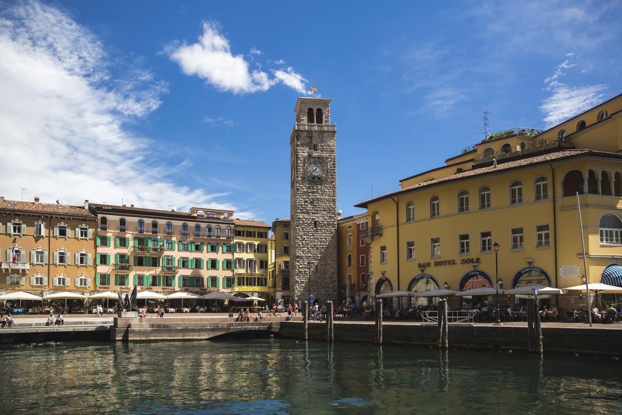 Holiday IV Gardan Riva del Garda Exterior foto